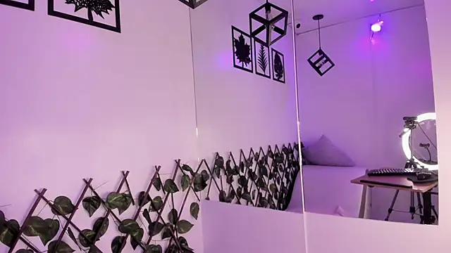 Snapshot of Anniie__Evans chatting on March 14, 2025, 6:18 pm Anniie Evans online show from March 14, 2025, 6:18 pm