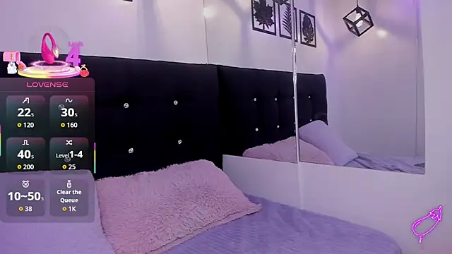 Snapshot of Anniie__Evans chatting on October 22, 2025, 4:23 am Anniie Evans online show from October 22, 2025, 4:23 am