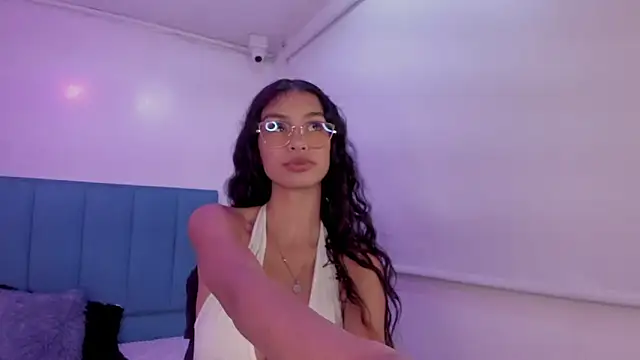 Snapshot of Anniie__Evans chatting on October 2, 2025, 2:31 pm Anniie Evans online show from October 2, 2025, 2:31 pm