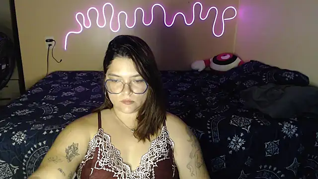 Snapshot of GoddessChaar chatting on December 4, 2025, 2:21 am GoddessChaar online show from December 4, 2025, 2:21 am