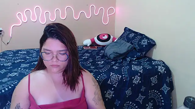 Snapshot of GoddessChaar chatting on December 5, 2025, 10:03 am GoddessChaar online show from December 5, 2025, 10:03 am