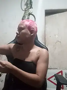 LA SRA M  online show from February 25, 2025, 10:09 pm