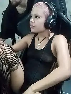 LA SRA M  online show from March 9, 2025, 2:18 am