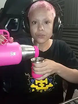 LA SRA M  online show from February 27, 2025, 1:19 am