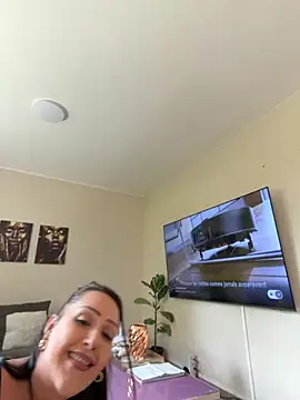 latinaesp online show from June 3, 2026, 11:11 am