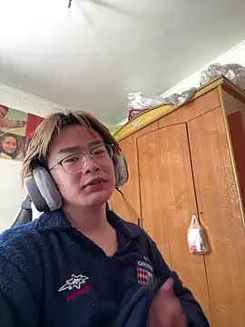 Anson0722 online show from February 26, 2026, 7:08 am