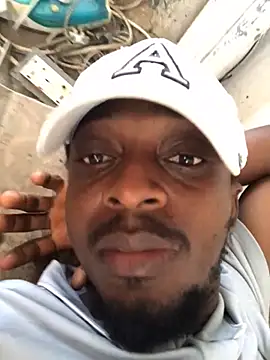 Snapshot of justyou2025 chatting on February 25, 2025, 10:04 am justyou2025 online show from February 25, 2025, 10:04 am