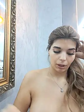 Snapshot of Bella_Posh chatting on November 22, 2025, 5:50 am Bella Posh online show from November 22, 2025, 5:50 am