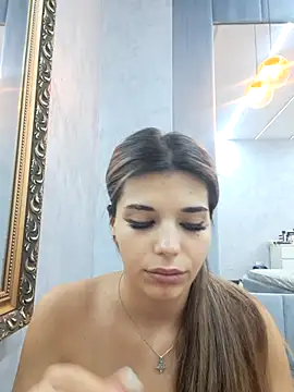 Snapshot of Bella_Posh chatting on October 27, 2025, 5:19 am Bella Posh online show from October 27, 2025, 5:19 am