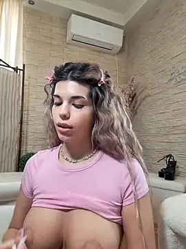 Bella Posh online show from March 5, 2026, 7:49 am