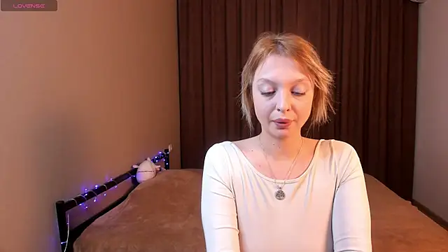 Snapshot of Mystic_Doll chatting on March 6, 2025, 6:16 pm Mystic Doll online show from March 6, 2025, 6:16 pm