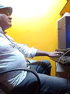 Snapshot of longsexji chatting on March 3, 2025, 11:44 am longsexji online show from March 3, 2025, 11:44 am