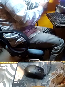 Snapshot of longsexji chatting on March 11, 2025, 4:07 pm longsexji online show from March 11, 2025, 4:07 pm