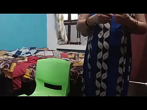 Snapshot of longsexji chatting on September 19, 2025, 10:08 am longsexji online show from September 19, 2025, 10:08 am