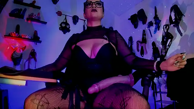 Snapshot of veresskaardila77 chatting on December 22, 2025, 1:22 pm veresskaardila77 online show from December 22, 2025, 1:22 pm