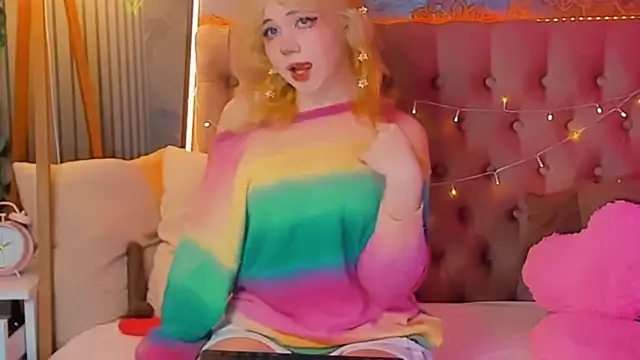 EmilyAngells online show from April 13, 2026, 6:17 am