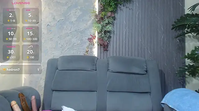 Snapshot of denise_babe_ chatting on November 25, 2025, 12:05 pm denise babe online show from November 25, 2025, 12:05 pm