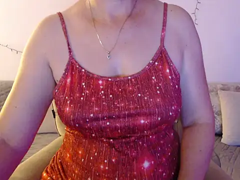 YourfantasyGiuly online show from June 25, 2026, 6:51 am