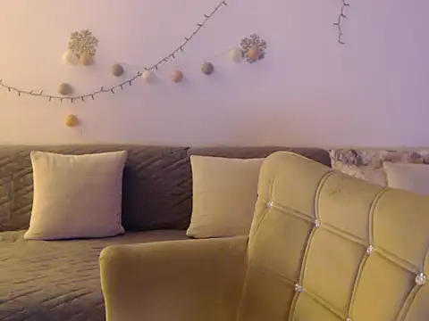 YourfantasyGiuly online show from June 25, 2026, 6:57 pm