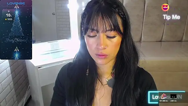 Snapshot of Isabella_Collen_v chatting on December 22, 2025, 1:11 pm Isabella Collen v online show from December 22, 2025, 1:11 pm