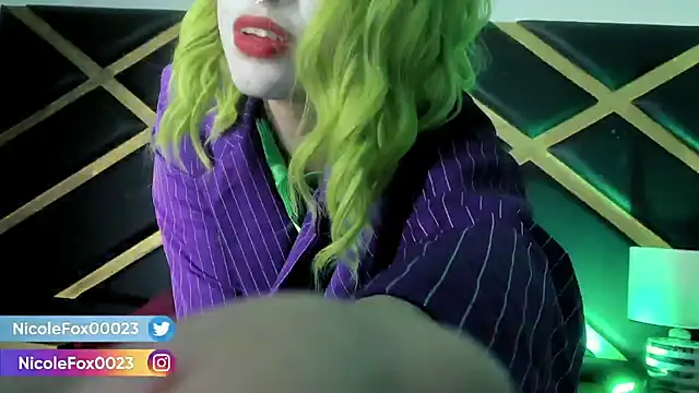 NicoleFox23  online show from October 29, 2025, 9:58 pm