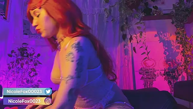 NicoleFox23  online show from February 2, 2026, 1:04 am