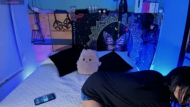 Snapshot of ChloeAllennn chatting on April 28, 2026, 3:16 pm ChloeAllennn online show from April 28, 2026, 3:16 pm