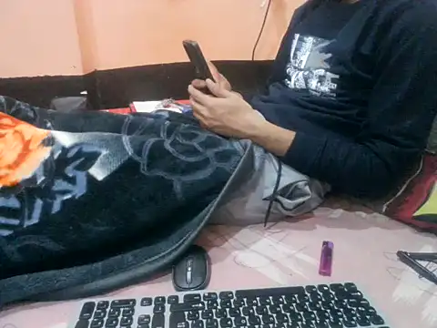 Snapshot of rahulkajuuu0909 chatting on November 19, 2025, 8:09 pm rahulkajuuu0909 online show from November 19, 2025, 8:09 pm