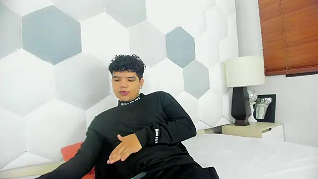 Axel Forte online show from March 18, 2026, 1:46 pm