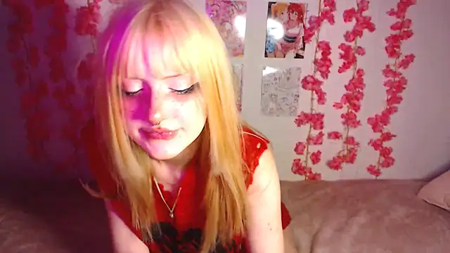 Snapshot of KimiSakura chatting on October 15, 2025, 10:07 pm KimiSakura online show from October 15, 2025, 10:07 pm