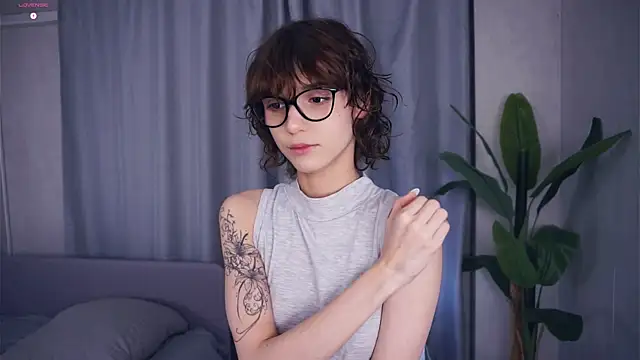 Snapshot of SibleyBurner chatting on September 19, 2025, 6:34 pm SibleyBurner online show from September 19, 2025, 6:34 pm