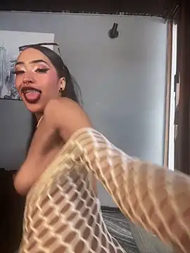 MichelleDiaz Pink online show from November 27, 2025, 5:13 pm