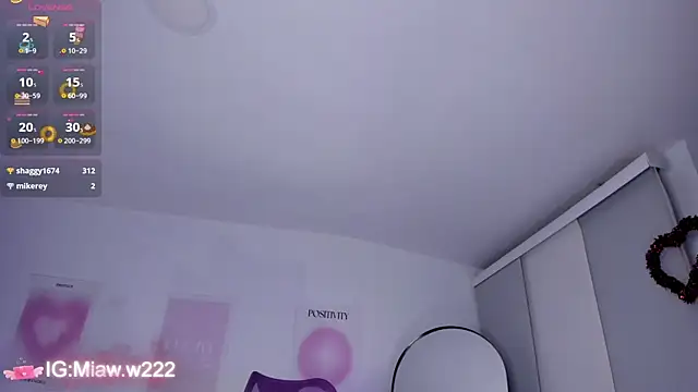 Snapshot of MiaWilsson_ chatting on April 13, 2026, 2:26 am MiaWilsson online show from April 13, 2026, 2:26 am