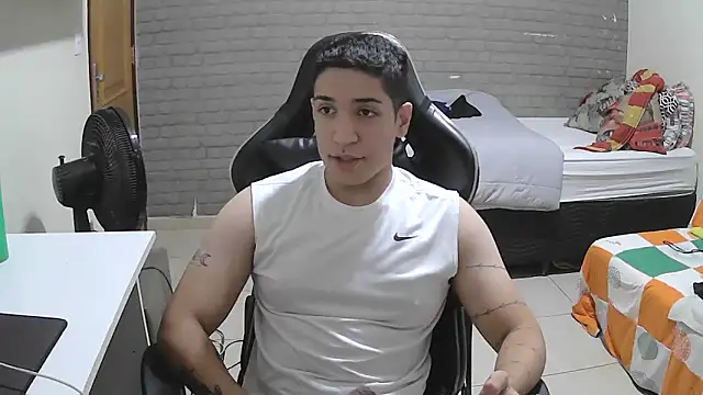 Snapshot of brancooodonto chatting on December 4, 2025, 11:59 pm brancooodonto online show from December 4, 2025, 11:59 pm