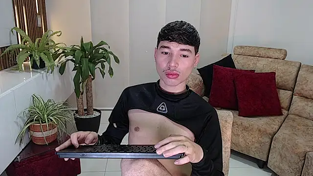 Snapshot of cod_dolll chatting on November 5, 2025, 1:20 am cod dolll online show from November 5, 2025, 1:20 am