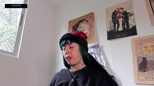 Snapshot of Hisato111 chatting on December 18, 2025, 1:37 pm Hisato111 online show from December 18, 2025, 1:37 pm