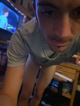 Snapshot of Polaroid_White chatting on October 28, 2025, 8:13 am Polaroid White online show from October 28, 2025, 8:13 am