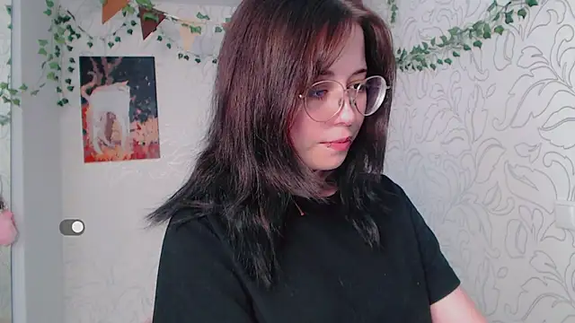 Snapshot of _miraclecattt_ chatting on September 18, 2025, 5:32 am miraclecattt online show from September 18, 2025, 5:32 am