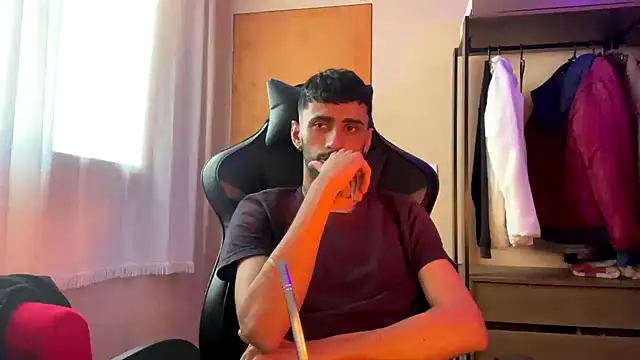 iendriw online show from September 9, 2025, 5:44 pm