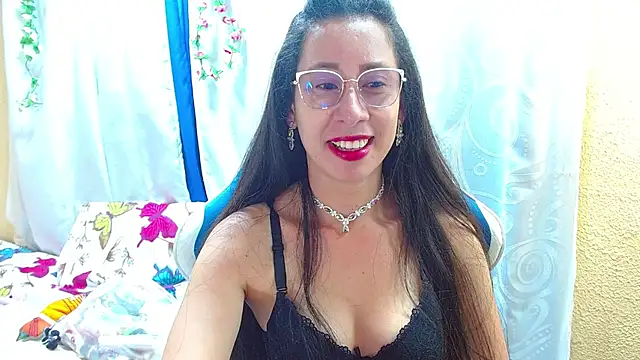 Gia leinn online show from November 14, 2025, 9:29 pm