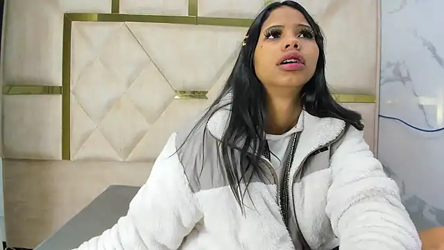 Snapshot of Kendall_6669 chatting on October 22, 2025, 12:37 pm Kendall 6669 online show from October 22, 2025, 12:37 pm