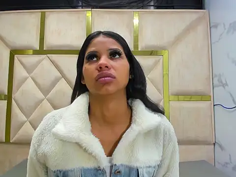 Snapshot of Kendall_6669 chatting on October 24, 2025, 1:10 pm Kendall 6669 online show from October 24, 2025, 1:10 pm