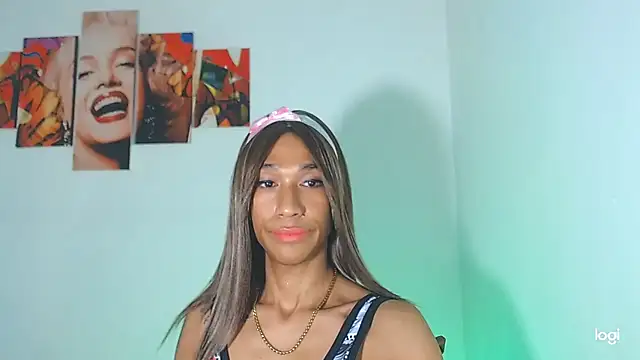 red veltet online show from March 5, 2026, 3:19 pm