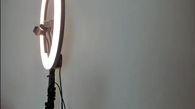 Snapshot of CHANELL_11INCHES chatting on March 18, 2025, 1:02 am CHANELL 11INCHES online show from March 18, 2025, 1:02 am