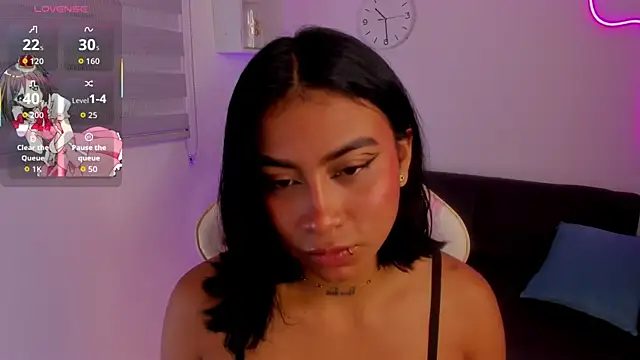 Ivyy Moon  online show from September 19, 2025, 3:32 am