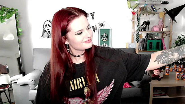 Snapshot of Della_Ideal chatting on October 28, 2025, 9:41 am Della Ideal online show from October 28, 2025, 9:41 am