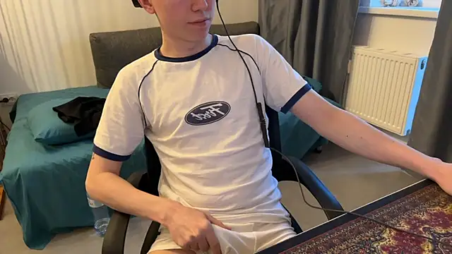 Snapshot of tommy_colson chatting on December 1, 2025, 11:00 am tommy colson online show from December 1, 2025, 11:00 am