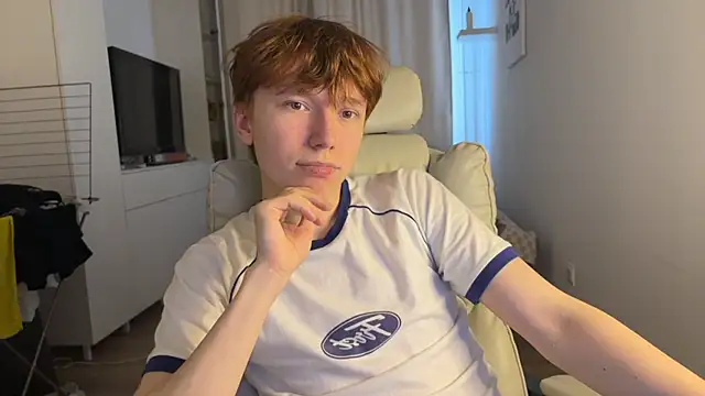 Snapshot of tommy_colson chatting on November 17, 2025, 10:30 am tommy colson online show from November 17, 2025, 10:30 am