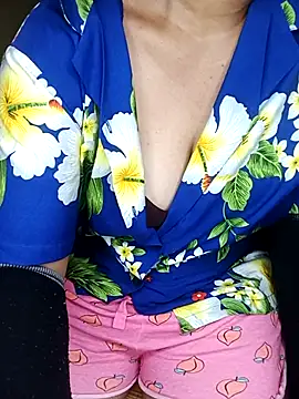 Snapshot of geetha_telugu_kan277 chatting on November 9, 2025, 5:50 pm geetha telugu kan277 online show from November 9, 2025, 5:50 pm