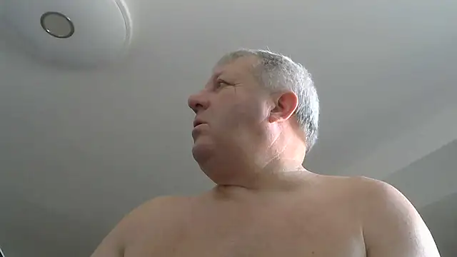 Snapshot of jerkoutdoor70 chatting on June 11, 2026, 4:15 pm jerkoutdoor70 online show from June 11, 2026, 4:15 pm
